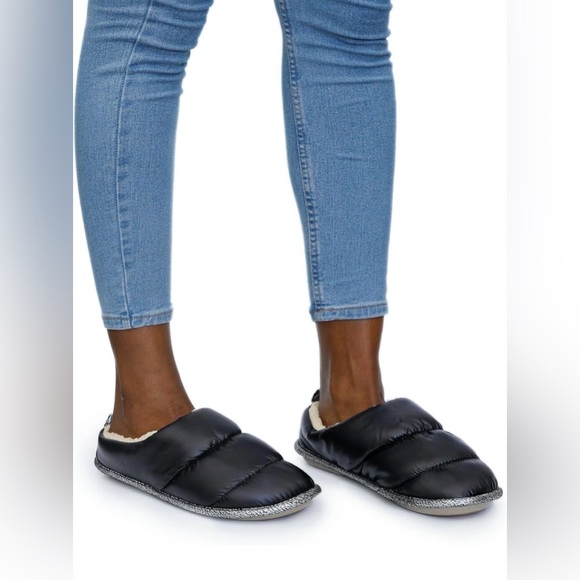 Down Puff Memory Foam Clog Slipper - Picture 8 of 8